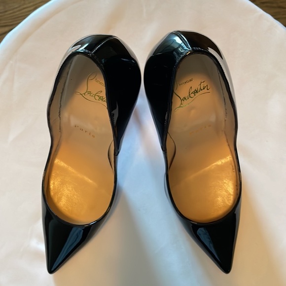 Christian Louboutin So Kate Pointed Toe Pump - Picture 4 of 9